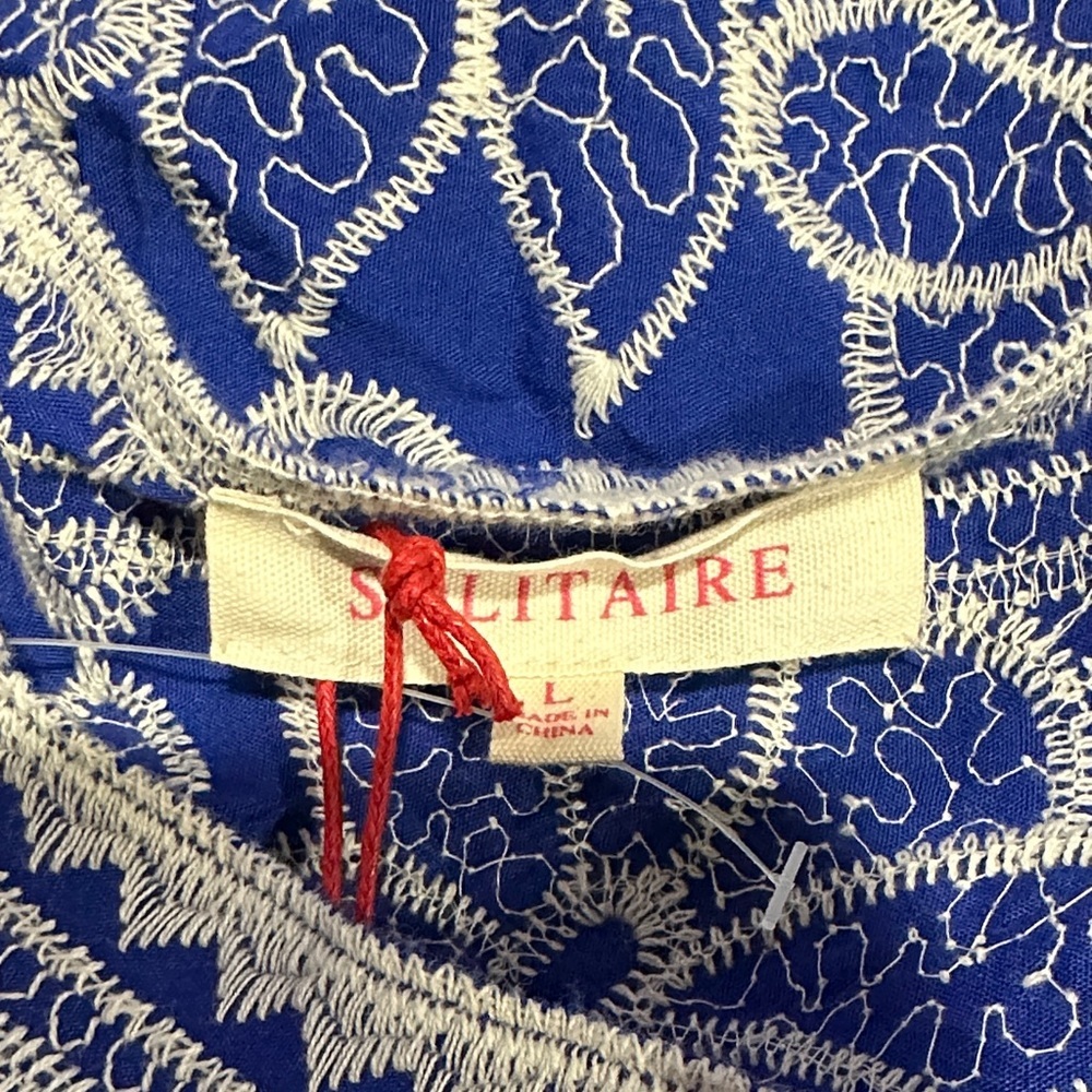 *SOLITAIRE* Royal Blue x White Lace Blouse Size Large - Picture 6 of 8